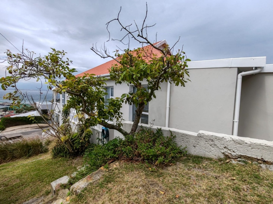 6 Bedroom Property for Sale in Mossel Bay Central Western Cape